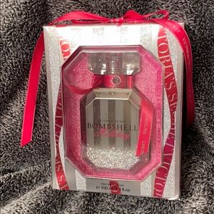 New Victoria’s Secret Bombshell Holiday 3.4 oz
